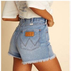 Wrangler x Billabong High Rise Cut-Off Shorts Light Washed Rigid Denim Boho 28